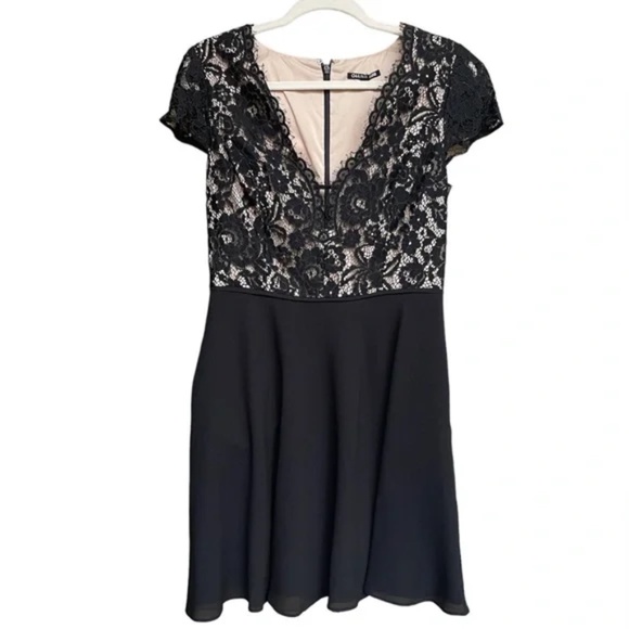 Gianni Bini Dresses & Skirts - Gianni Bini Women's Lace Top Sexy Swing Dress Black Size 6